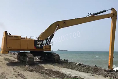 【挖掘機(jī)加長臂】挖掘機(jī)加長臂在施工的時有哪些優(yōu)勢和好處？